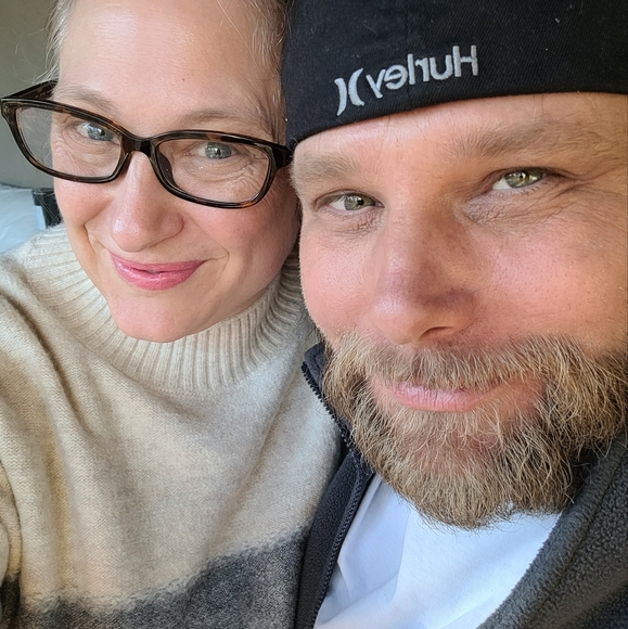 Meet your Posher, Nicole - Picture 3 of 3